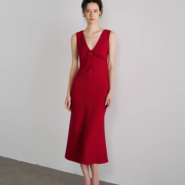 Scarlet Hourglass V-Neck Gown
