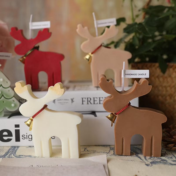 Bear & Reindeer Christmas Scented Candle – Festive Holiday Decor