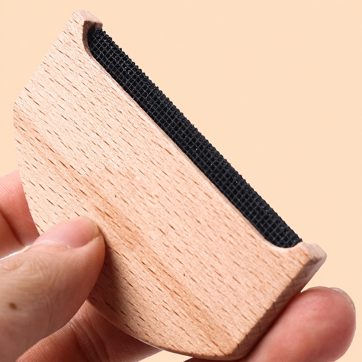 Natural Beech Wood Lint Remover | Manual Fabric Shaver for Sweaters & Wool Clothing
