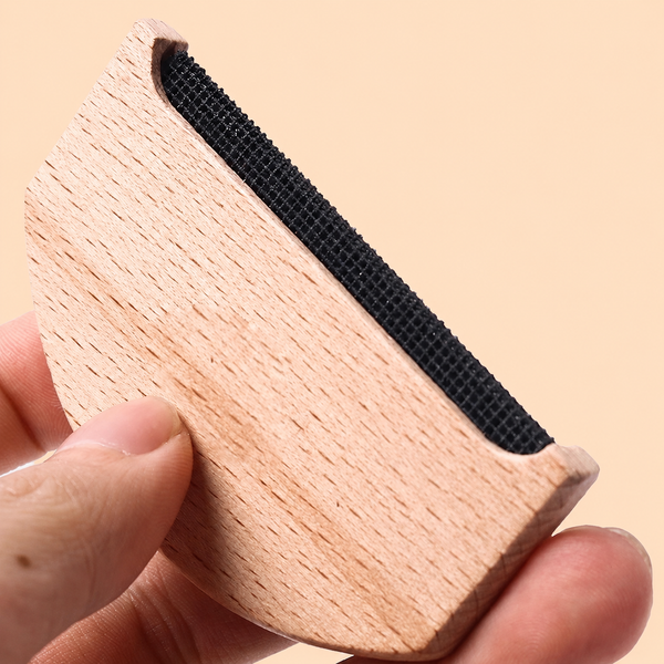Natural Beech Wood Lint Remover | Manual Fabric Shaver for Sweaters & Wool Clothing