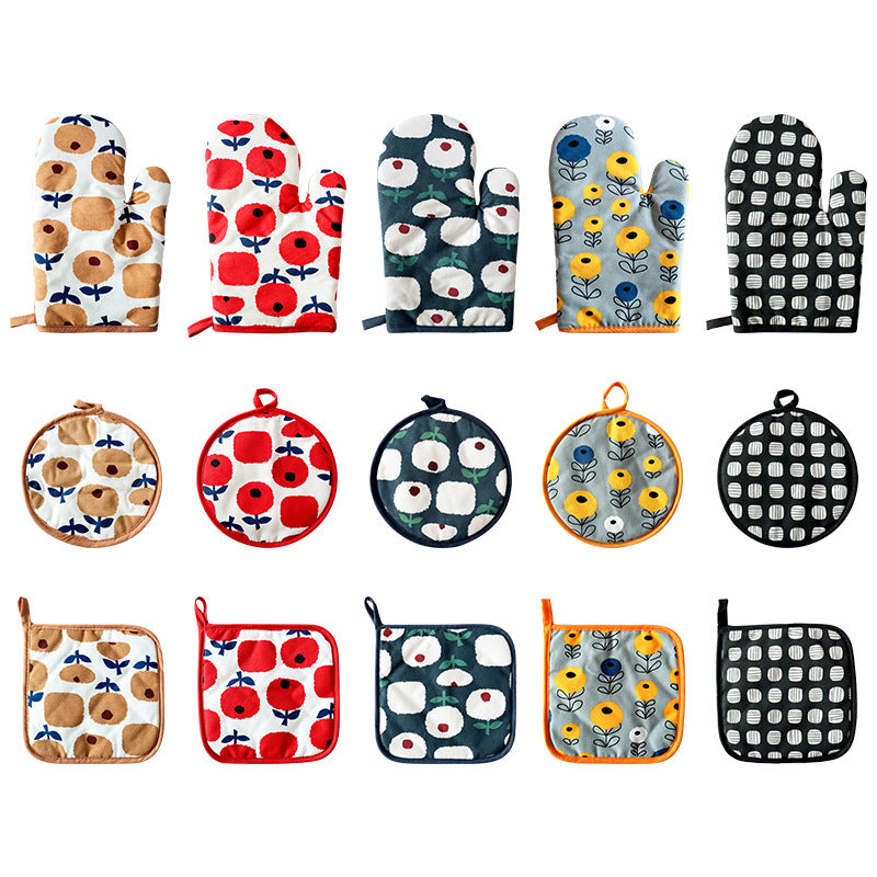 Quilted Heat-Resistant Kitchen Mitts for Baking, Oven Cooking, Microwave Use and Hot Pot Handling