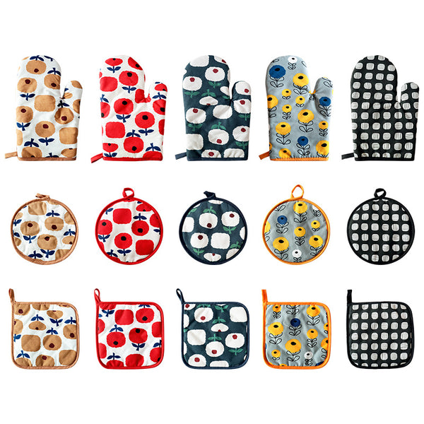 Quilted Heat-Resistant Kitchen Mitts for Baking, Oven Cooking, Microwave Use and Hot Pot Handling