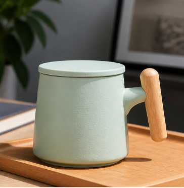 Wooden Handle Ceramic Mug – Rustic Stoneware Tea Cup with Infuser Lid for Loose Leaf Tea & Coffee