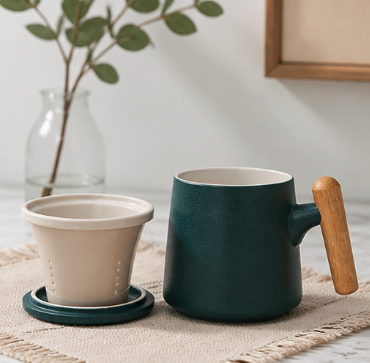 Wooden Handle Ceramic Mug – Rustic Stoneware Tea Cup with Infuser Lid for Loose Leaf Tea & Coffee