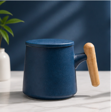 Wooden Handle Ceramic Mug – Rustic Stoneware Tea Cup with Infuser Lid for Loose Leaf Tea & Coffee