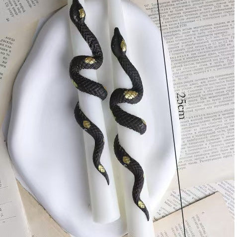 3D Sculpted Tapered Candle – Handmade Decorative Set