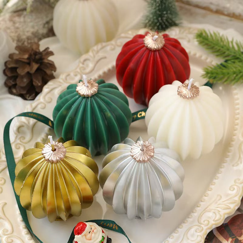 Round Scented Candle – Christmas Holiday Gift